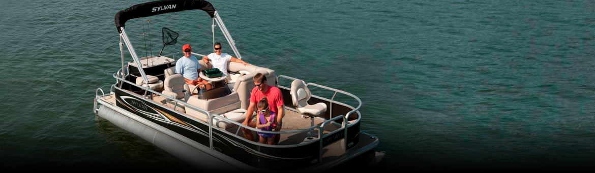 2016 premier 220 on a lake